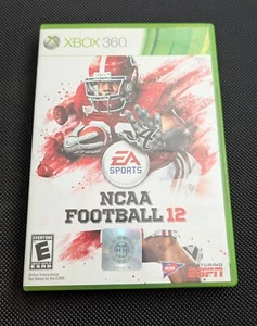 NCAA Football 12 (Microsoft Xbox 360, 2011) inkl Hülle + Einsatz. Gebraucht. - Bild 1 von 3