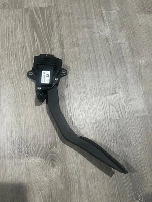 2002-2005 Dodge Ram 1500 2500 3500 5.7L Gas Pedal Assembly 53032753AC OEM - Image 1 of 3