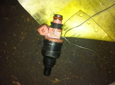 91 92 93 94 TALON 燃料注入零件燃料注入器 2.0 LITER 无涡轮增压器 — 第 1/4 张图片