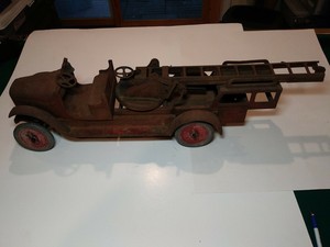 1920's buddy l trucks