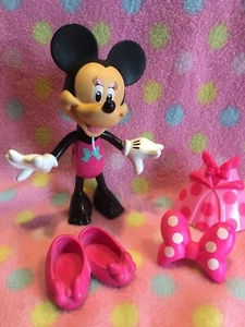 Disney Minnie Mouse Puppe mit Druckknopf Kleidung Kleid Schleife & Schuhe #4 Mattel - Bild 1 von 2