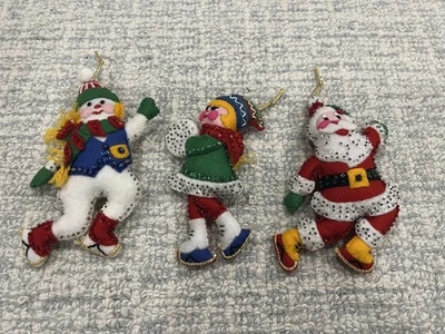 De Colección 3 Bucilla Fieltro Cuentas Lentejuelas Navidad Vacaciones Adornos Completados Patinadores Foto 1 de 4