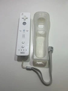 Mando Oficial Nintendo Wii. Funda y correa de muñeca de silicona - Imagen 1 de 8