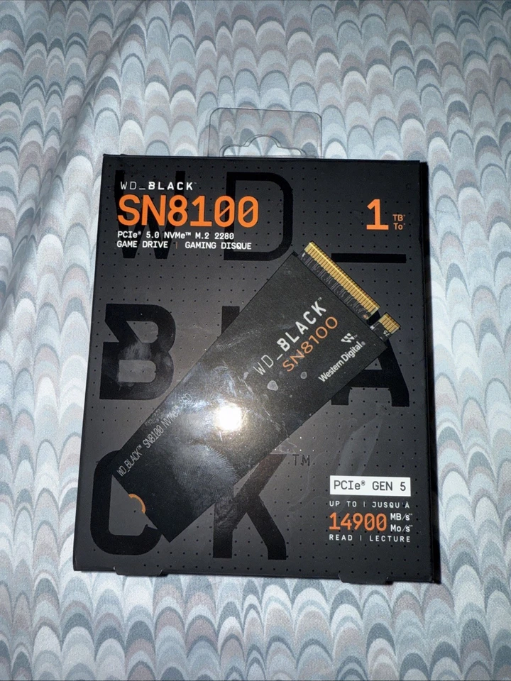 SSD WD Black SN8100 1 TB PCIe Gen 5 M.2 hasta 14.900 MB/s (increíble estado) Foto 1 de 4