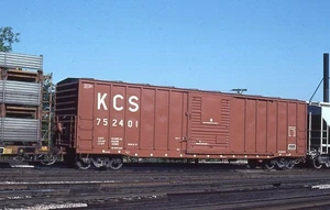 KCS Ribbed Side Box Car - Number - 752401 with train - ORIG - KR - ra147 - Picture 1 of 1