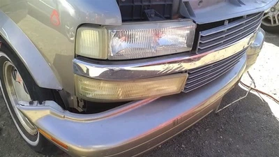 Passenger Corner/Park Light Cornering Beside Headlamp Fits 95-05 ASTRO 29371536 - Image 1 of 4