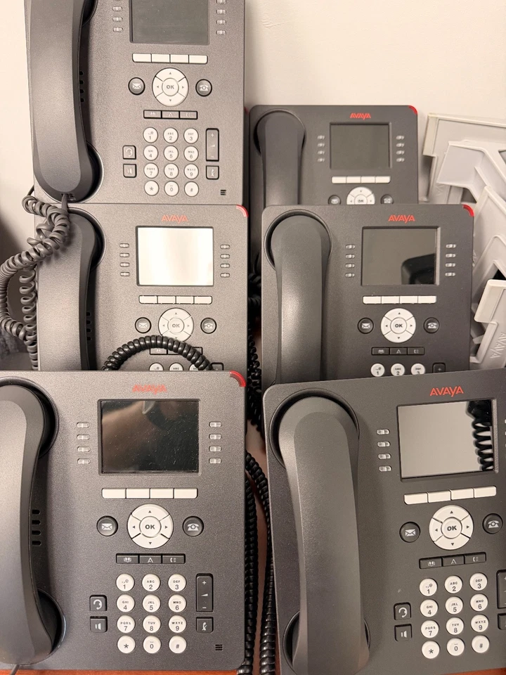 LOTE de 7 Avaya 9611G 8 linhas 24 botões VoIP tela Gigabit telefone de mesa com suportes - Imagem 1 de 1