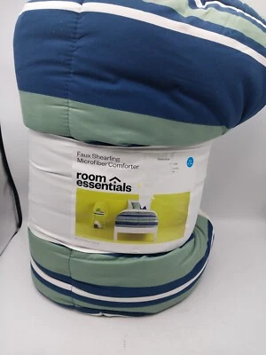 Room Essentials Faux Shearling Sherpa Microfiber Comforter Twin/ Twin XL - Image 1 of 4