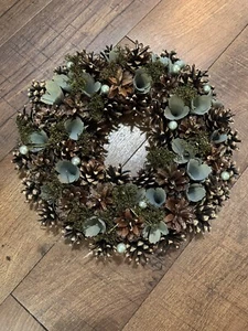 Christmas Wreath, Green, Decorations for Wedding Living Room Dining *NEW - Picture 1 of 7