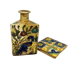 Persisches Dreieck Steinzeug Tee/Qajar Kolben Blumenmuster enthält Fliese 1900-30er - Bild 1 von 14