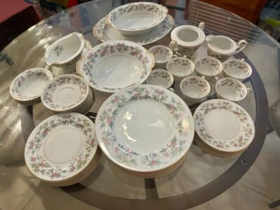 Noritake Roselace #5041 China Set - 47 Pieces - Imagem 1 de 4