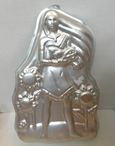 Disney's Pocahontas, 1995 Aluminum Cake Pan - Picture 1 of 5