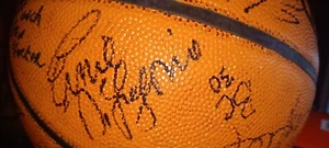  PROVIDENCE FRIARS TEAM SIGNED ..ERNIE DIGREGORIO ERA - Picture 1 of 7