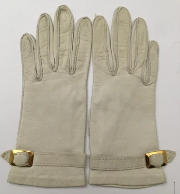 Guantes de cuero blanco años 50 con hebilla dorada Foto 1 de 4