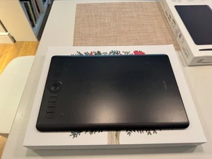 Tablette graphique Wacom Intuos Pro - Medium - PTH660 - Photo 1/5