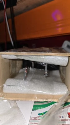 MARKLIN H0 74924  passaggio a livello automatico con luci per circuito Marklin C - Immagine 1 di 2