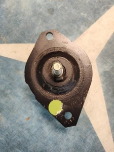  SAAB 900 Genuine New Engine Mount 8786006  - Picture 1 of 4