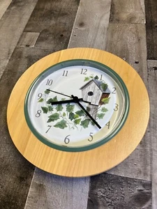 Vintage WESTCLOX birdhouse 10" quartz solid wood frame wall clock. USA. Tested! - Picture 1 of 7