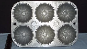 Vintage Ekco 6 Muffin Cupcake Pan / Tin Candy Baking Pan Fluted Design - Picture 1 of 7