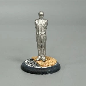 ALFRED PENNYWORTH 2015 PROMO BATMAN MINIATURE GAME ARKHAM CITY KNIGHT MODELS - Picture 1 of 2