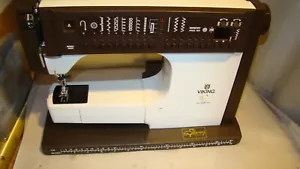 Vintage Viking Husqvarna Nähmaschine Modell 6690 mit Koffer - Bild 1 von 14