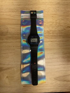 Casio F91W-1 Wrist Watch for Men - Picture 1 of 2