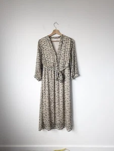 Vestido midi con estampado floral beige Vila talla 10 - Imagen 1 de 10
