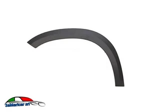 MODANATURA SINISTRA PARAFANGO ANTERIORE ADATTA PER PEUGEOT 2008 DAL 01/2016-> 98 - Foto 1 di 2