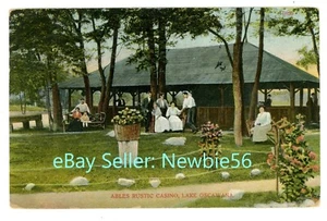 Peekskill NY -ABLES RUSTIC CASINO ON LAKE OSCAWANA- Postcard - Picture 1 of 2