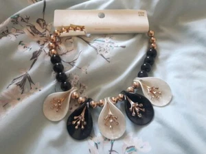 New Look black, ivory and gold statement necklace - Picture 1 of 8