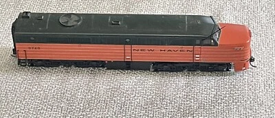 Life-Like HO Scale PA Diesel Train New Haven #0760 Tested/Works - Image 1 of 4