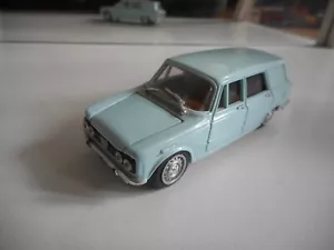 Progetto K Alfa Romeo Giulia Break / Estate in Light Blue on 1:43 - Imagen 1 de 2