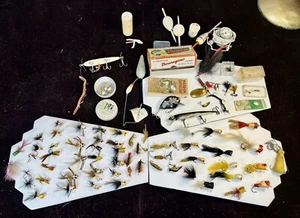 Approx Lot 70 Vintage Fishing Lures Fly Fish Lures Heddon/Mepps Husky/Russelure+ - Picture 1 of 21