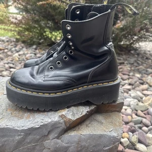 Dr. Martens Jadon Womens Size 5 M Black Outdoor Leather Side Zip Platform Boots - Picture 1 of 12