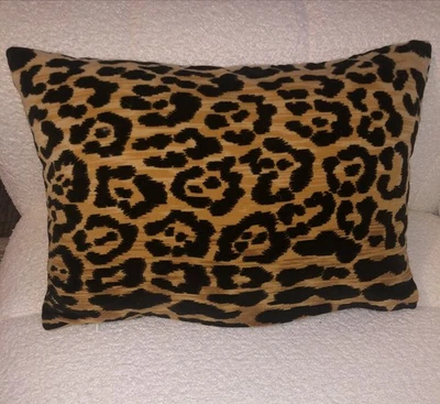 Декоративная бархатная наволочка размер 16 x 11 дюймов анималистический принт - Изображение 1 из 3