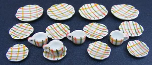 Juego de té para casa de muñecas motivo a cuadros cerámica 16 piezas pintado a mano TS28 tumdee - Imagen 1 de 6