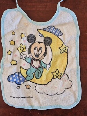 Babero de plástico de colección Playskool Easy Eatin Walt Disney bebé Mickey Mouse Foto 1 de 4