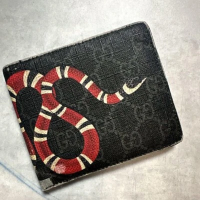 GUCCI Cartera Cartera Plegable King Estampado Serpiente Cuero Negro Foto 1 de 4