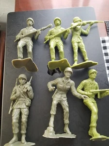 Lot of 6 Large Vintage Jumbo Army Men Green Plastic Soldiers 5" Inch Figures - Picture 1 of 2