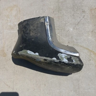 1967 1968? Bisel de luz trasera de extensión de panel de cuarto Mercury Cougar OEM Foto 1 de 4