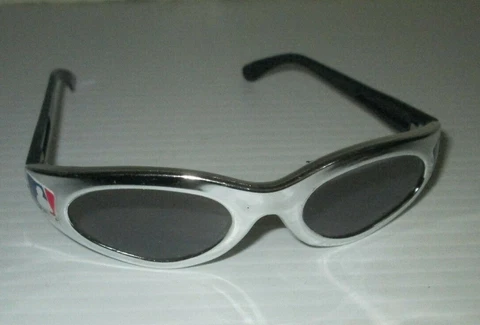 MAJOR LEAGUE BASEBALL MLB LOGO KIDS SUNGLASSES & PHILLIES CRAZY DRINK STRAW Cover