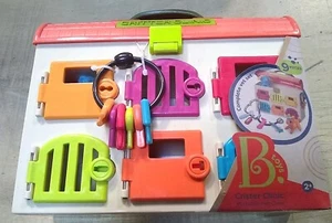 Portable Pet Critter Clinic Kids Toy Play Set w/ 6 Room Doors & Matching Keys - Picture 1 of 1