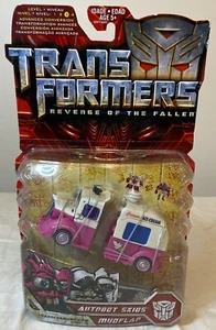 2009 HASBRO TRANSFORMERS REVENGE OF THE FALLEN ROTF AUTOBOT SKIDS MUDFLAP MOC - Picture 1 of 4