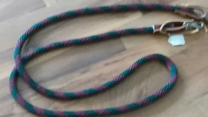 Weinrot/grün 86" Amish Made PFERD POLY ROPING ZÜGEL MIT LEDER SCHNÜRSENKELN SCHLAUFENENDEN - Bild 1 von 2