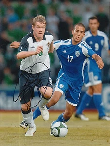 FOTO 1 DE IRLANDA DEL NORTE FIRMADA A MANO SUBVENCIÓN MCCANN 10X8. - Imagen 1 de 1