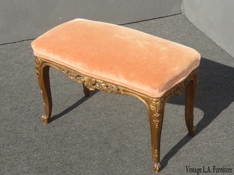 Vintage French Provincial Louis XV Peach Velvet Bench w Gold Scrolled Base Cover