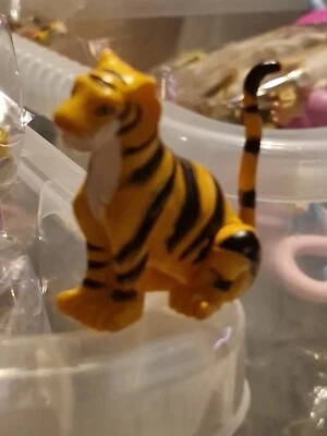  Disney Aladdin Rajah Tiger Figure Cake Topper PVC 5cm - Image 1 of 3