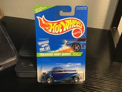 Hot Wheels 1996 Treasure Hunt Blue 37 Bugatti #439 With Manufactured defect Look - Image 1 of 4
