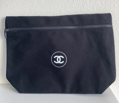 BOLSA DE MAQUIAGEM CHANEL BEAUTY LONA PRETA COM ZÍPER Bolsa de maquiagem Chanel - Imagem 1 de 4