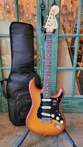 Fender Limited-Edition American Performer  Stratocaster Spruce Honey Burst w Bag - Picture 1 of 22